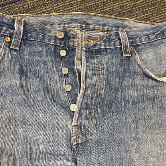 Levi Strauss & Co 501 Original Fit Button Fly Jeans Distressed Mens Size‎ 38x30 - Picture 4 of 13